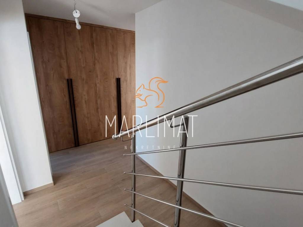 Apartman na moru, Prodaja, Povljana, Povljana