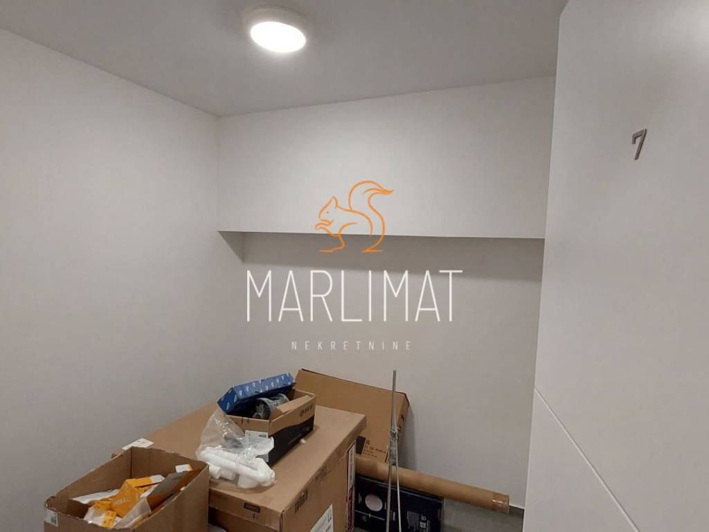 Apartman na moru, Prodaja, Povljana, Povljana