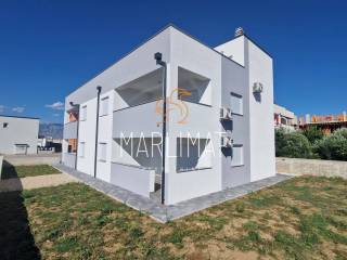 Apartman na moru, Prodaja, Povljana, Povljana