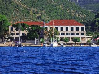 Hotel, Prodaja, Postira, Postira