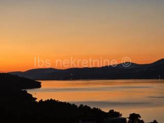 Stan u zgradi, Prodaja, Okrug, Okrug Gornji