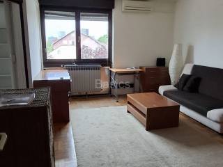 Stan u zgradi, Najam, Zagreb, Pešćenica - Žitnjak