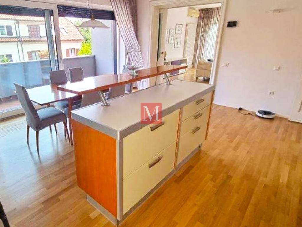Stan u zgradi, Najam, Zagreb, Gornji Grad - Medveščak