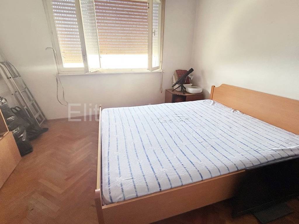 Stan u zgradi, Prodaja, Pula, Pula