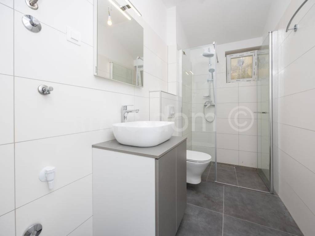 Apartman na moru, Prodaja, Primošten, Primošten