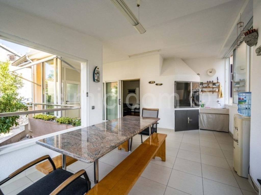 Apartmanska kuća, Prodaja, Šibenik - Okolica, Žaborić