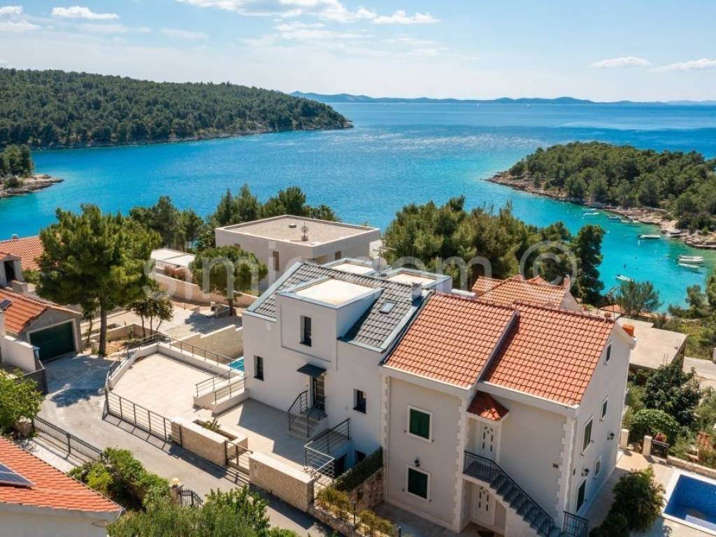 Vila, Prodaja, Milna, Milna