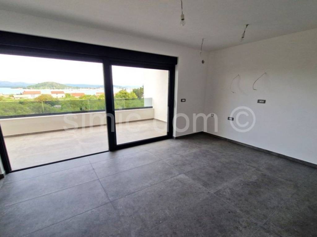 Apartman na moru, Prodaja, Murter, Murter