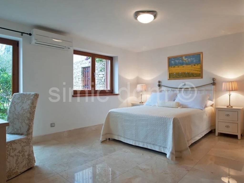 Apartman na moru, Prodaja, Milna, Milna