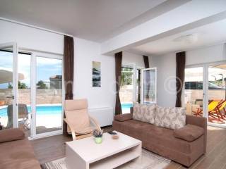 Vila, Prodaja, Supetar, Supetar