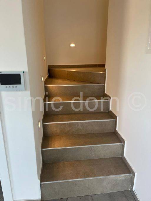 Apartman na moru, Prodaja, Tisno, Tisno