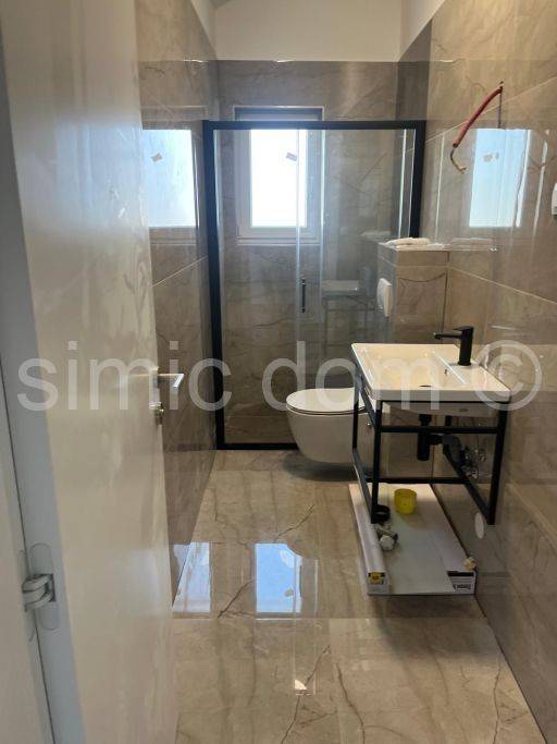 Apartman na moru, Prodaja, Tisno, Tisno