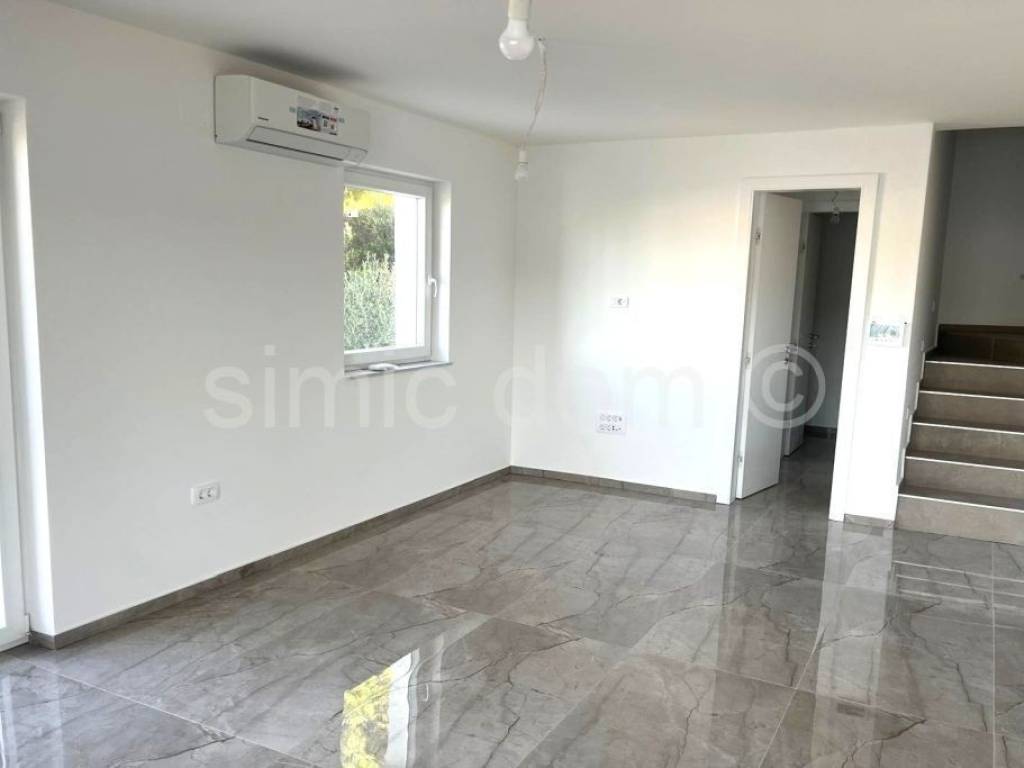 Apartman na moru, Prodaja, Tisno, Tisno
