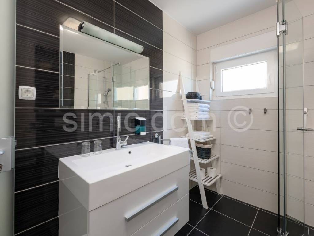 Apartmanska kuća, Prodaja, Omiš, Omiš