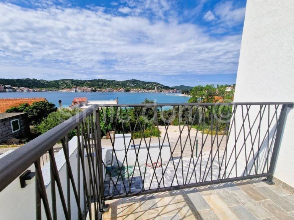 Apartman na moru, Prodaja, Tisno, Tisno