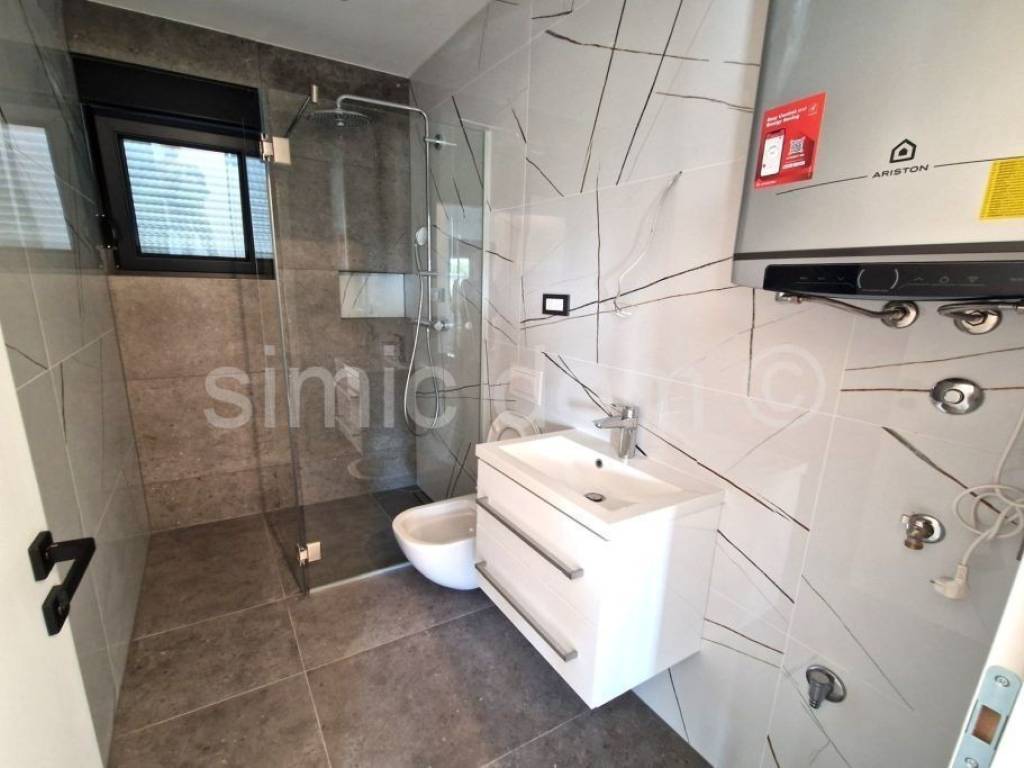 Apartman na moru, Prodaja, Murter, Murter
