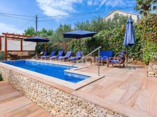 Apartman na moru, Prodaja, Milna, Milna