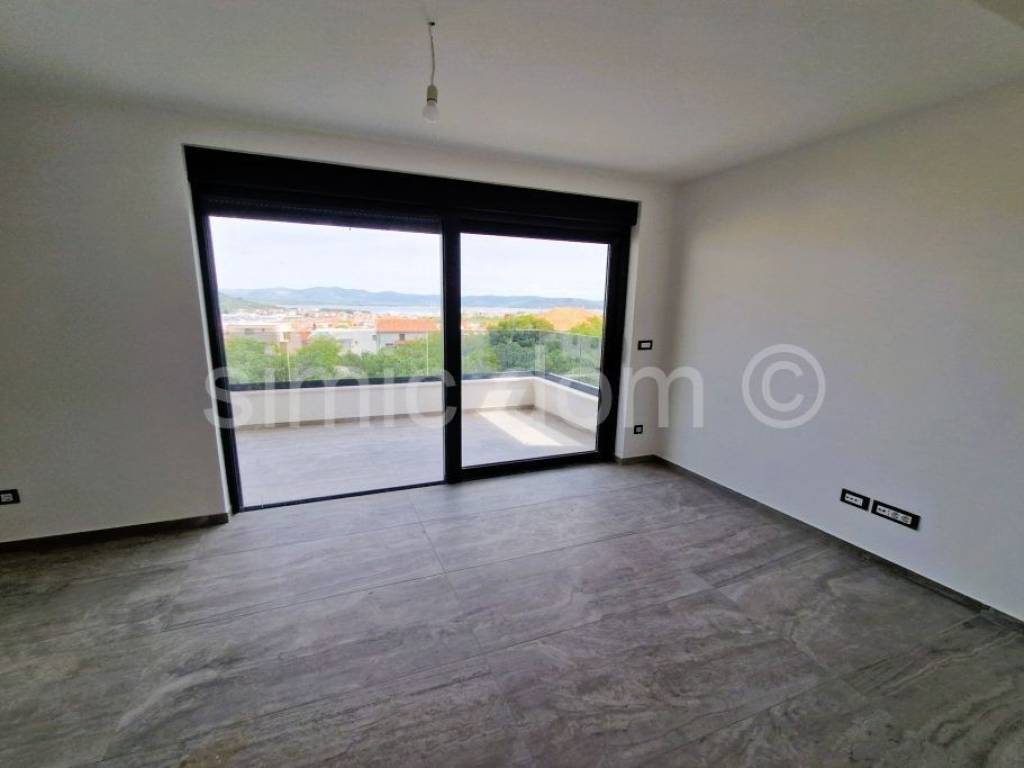 Apartman na moru, Prodaja, Murter, Murter
