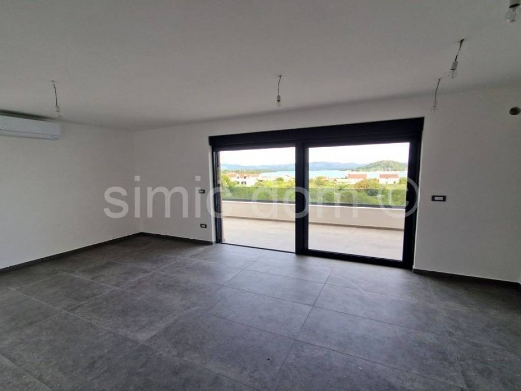 Apartman na moru, Prodaja, Murter, Murter