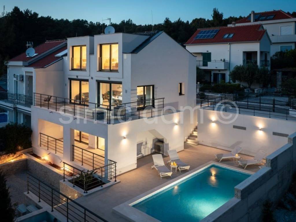 Vila, Prodaja, Milna, Milna
