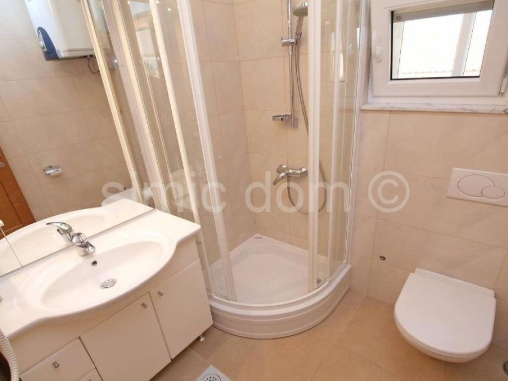 Apartmanska kuća, Prodaja, Pirovac, Pirovac