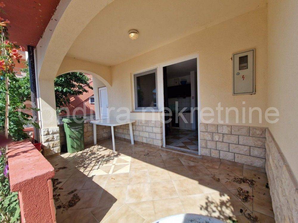 Apartman na moru, Prodaja, Vir, Vir