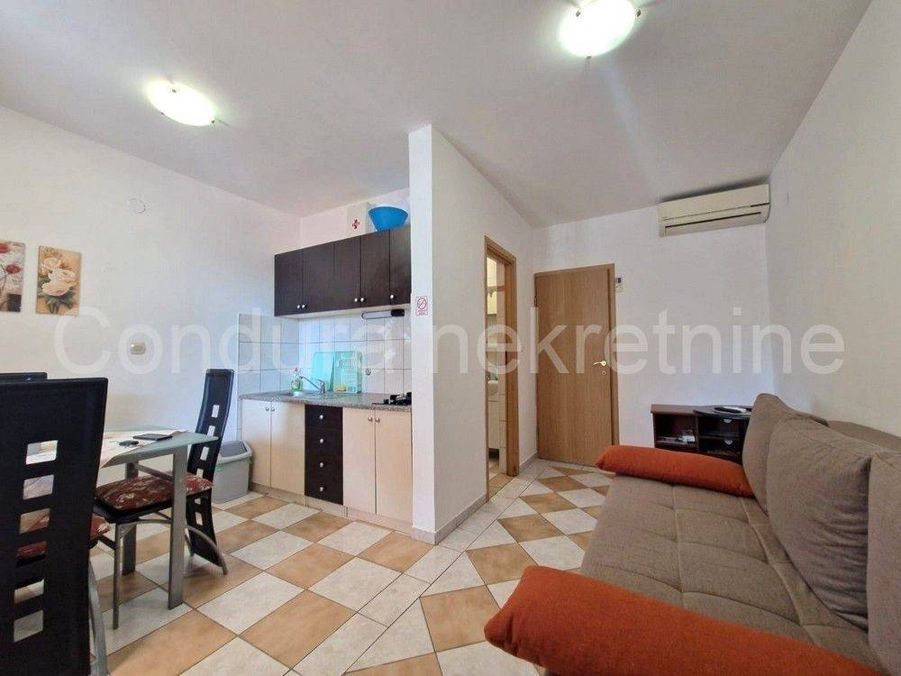 Apartman na moru, Prodaja, Vir, Vir