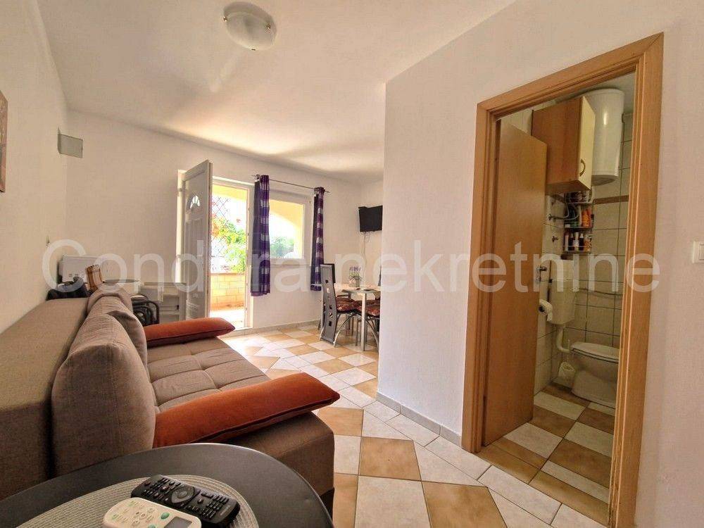 Apartman na moru, Prodaja, Vir, Vir