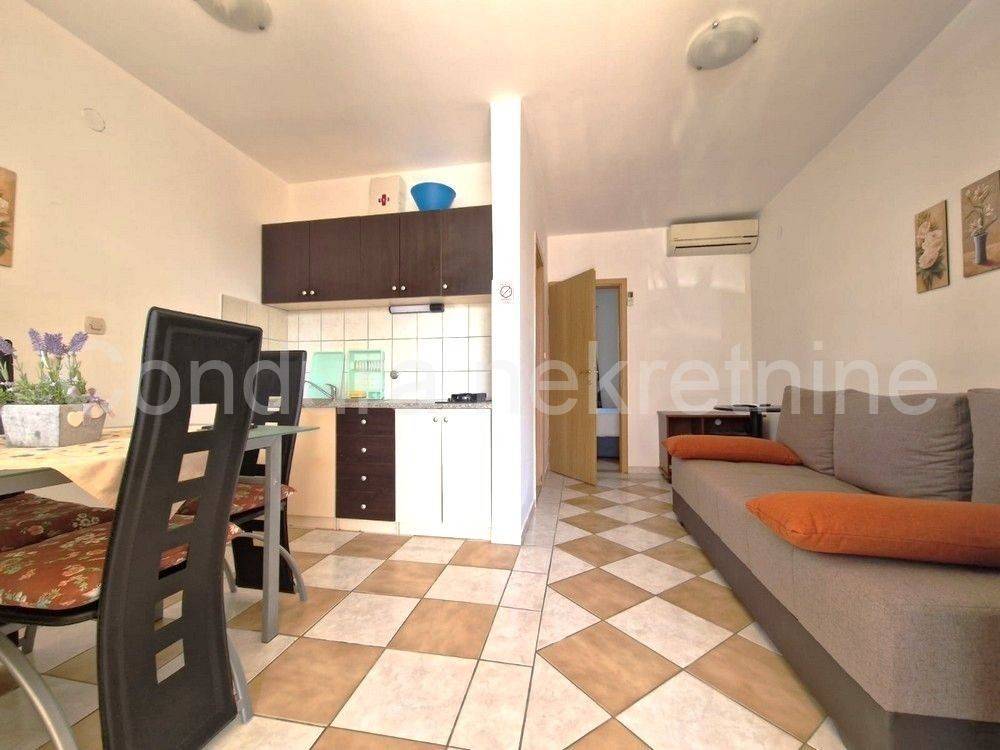 Apartman na moru, Prodaja, Vir, Vir