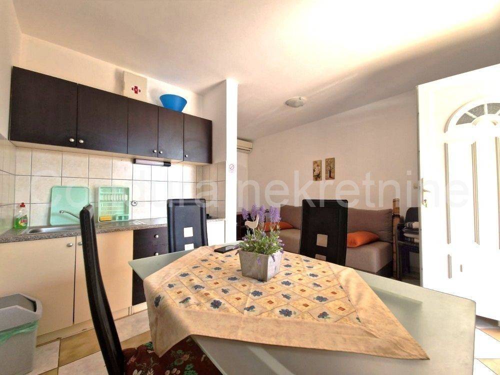 Apartman na moru, Prodaja, Vir, Vir