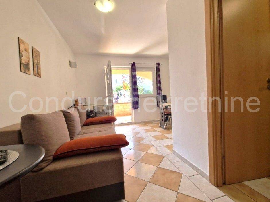Apartman na moru, Prodaja, Vir, Vir
