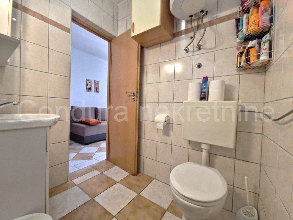 Apartman na moru, Prodaja, Vir, Vir