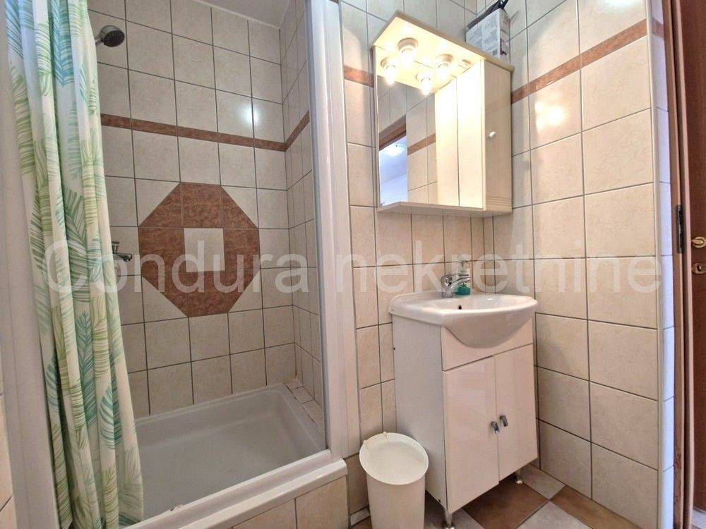 Apartman na moru, Prodaja, Vir, Vir