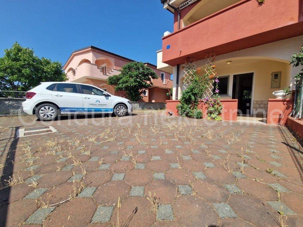 Apartman na moru, Prodaja, Vir, Vir