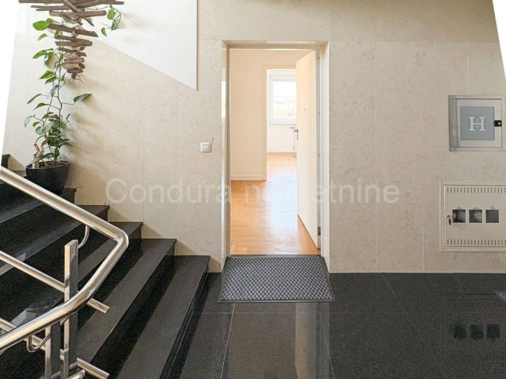 Stan u zgradi, Prodaja, Zadar, Zadar