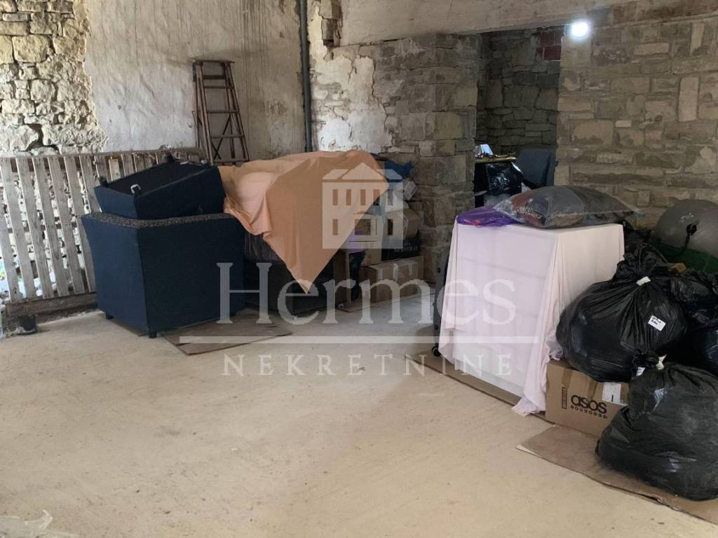 Kamena kuca, Prodaja, Buje, Krasica