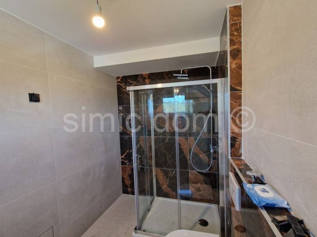Apartman na moru, Prodaja, Murter, Murter