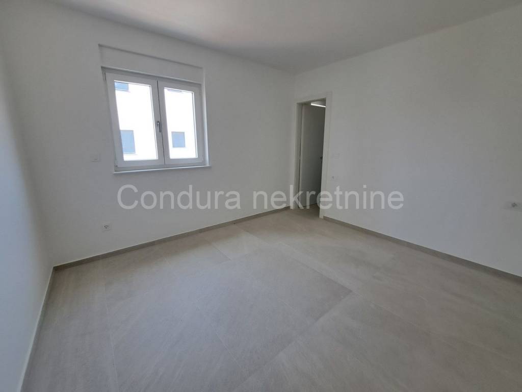 Apartman na moru, Prodaja, Privlaka, Privlaka