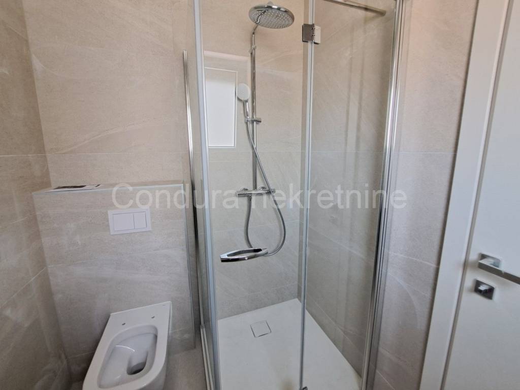 Apartman na moru, Prodaja, Privlaka, Privlaka