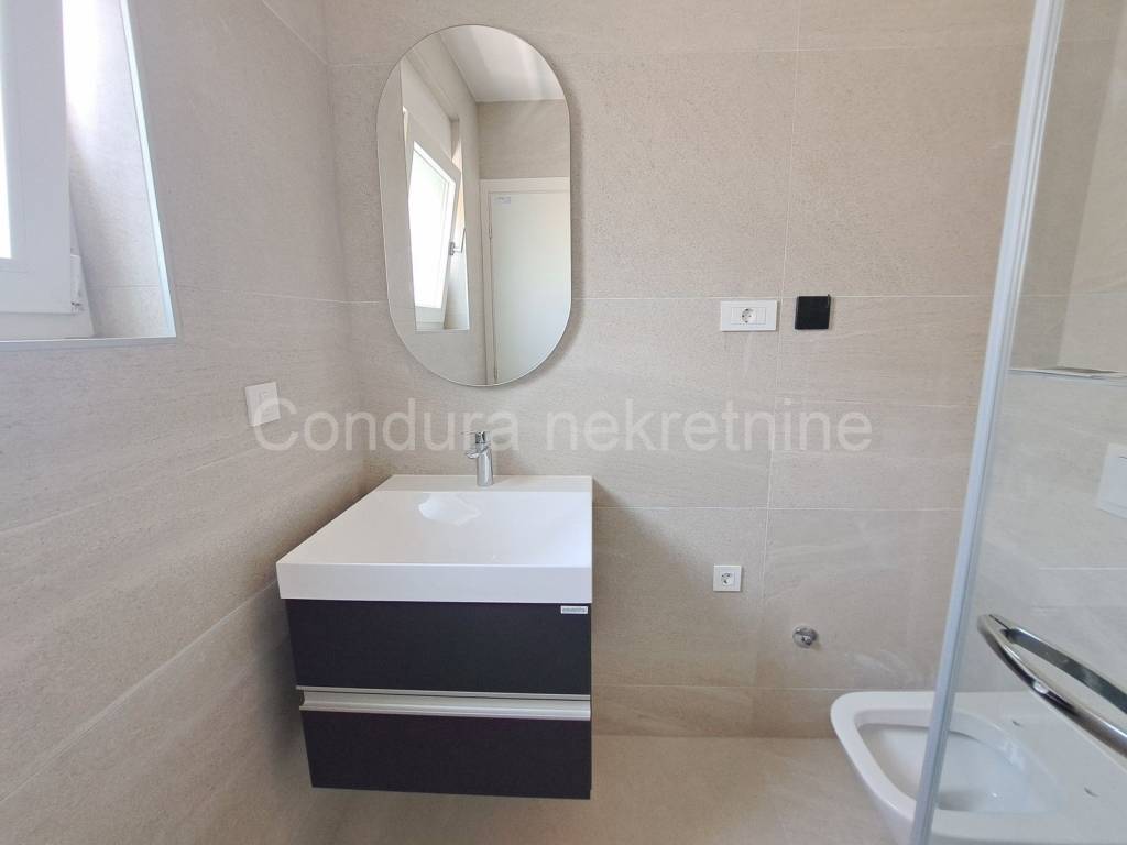 Apartman na moru, Prodaja, Privlaka, Privlaka