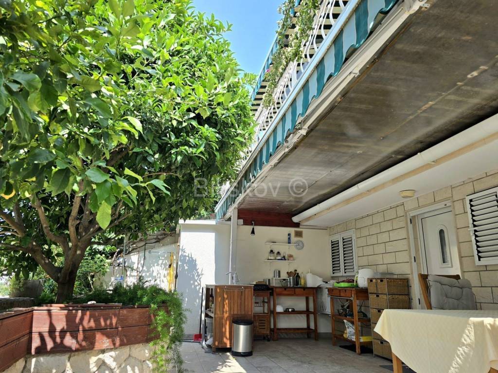 Dvojna kuća, Prodaja, Okrug, Okrug Gornji