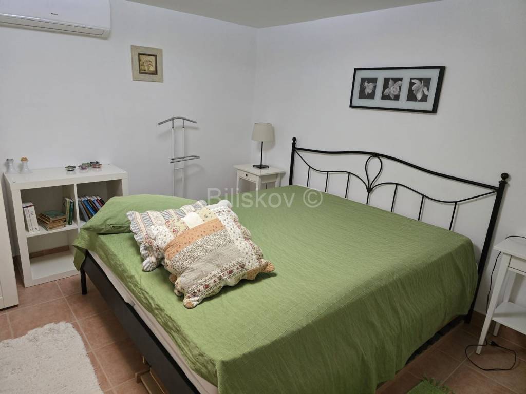 Dvojna kuća, Prodaja, Okrug, Okrug Gornji