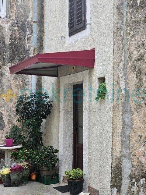 Kamena kuća, Prodaja, Senj, Senj