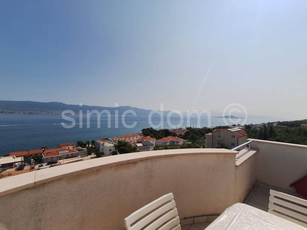 Stan u kući, Prodaja, Trogir - Okolica, Arbanija