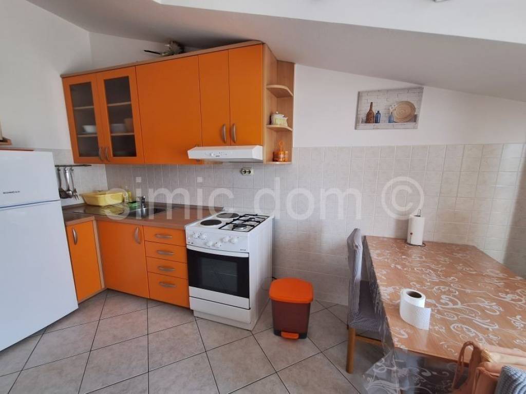 Stan u kući, Prodaja, Trogir - Okolica, Arbanija