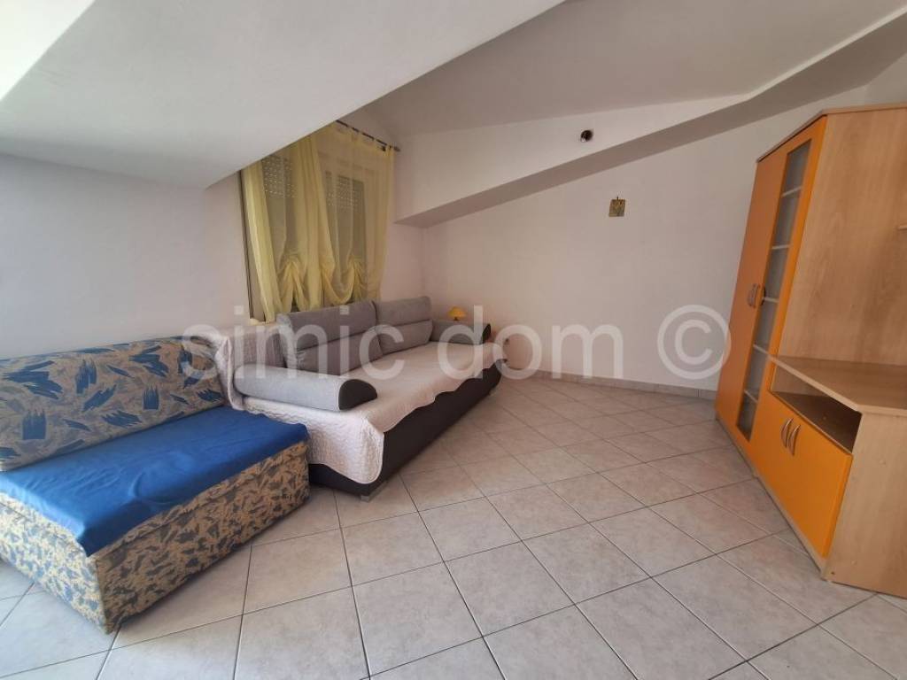 Stan u kući, Prodaja, Trogir - Okolica, Arbanija