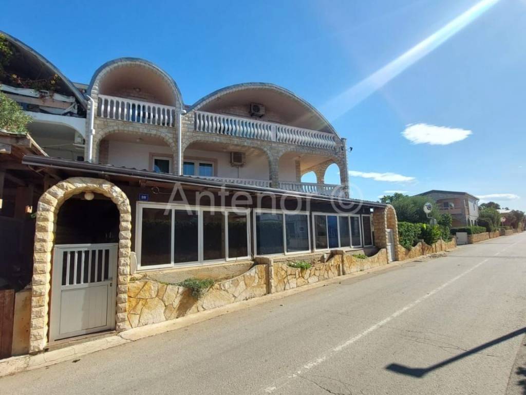 Stambeno poslovni objekt, Prodaja, Vir, Vir
