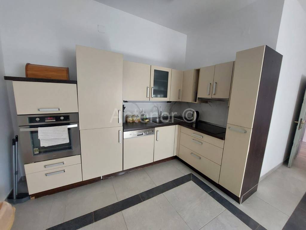 Stambeno poslovni objekt, Prodaja, Vir, Vir