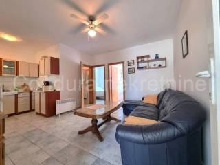 Apartman na moru, Prodaja, Vir, Vir