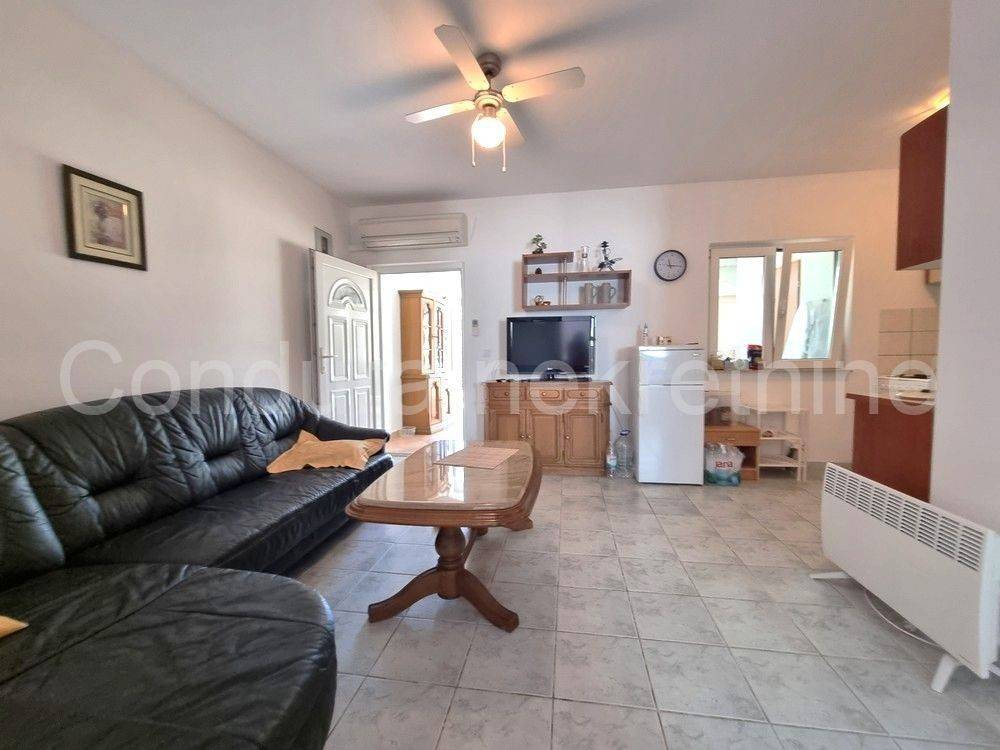 Apartman na moru, Prodaja, Vir, Vir